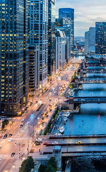 Chicago river - dusk